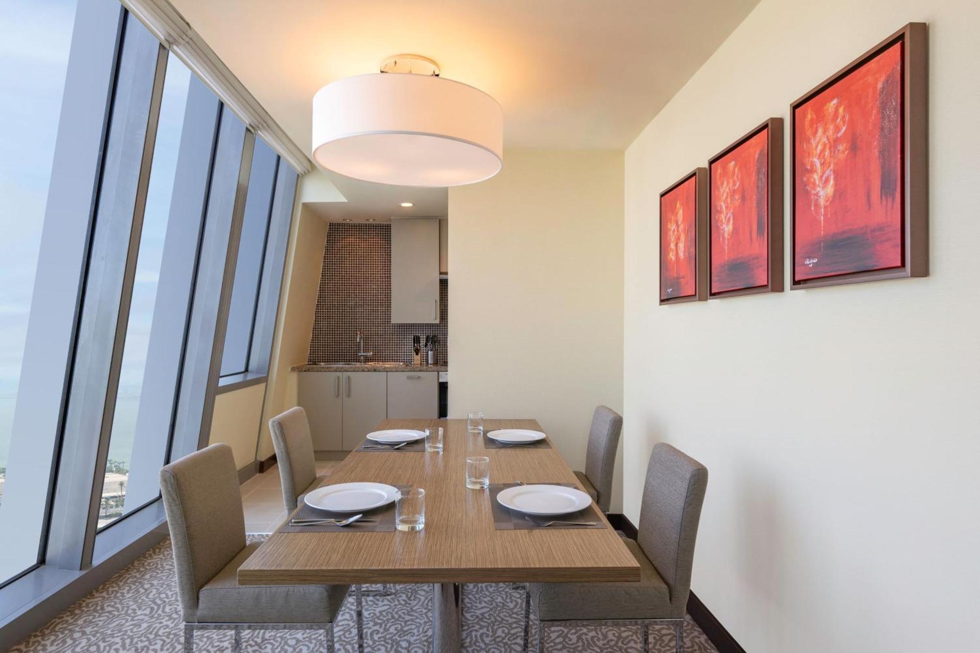 Le Meridien City Center Doha Dış mekan fotoğraf