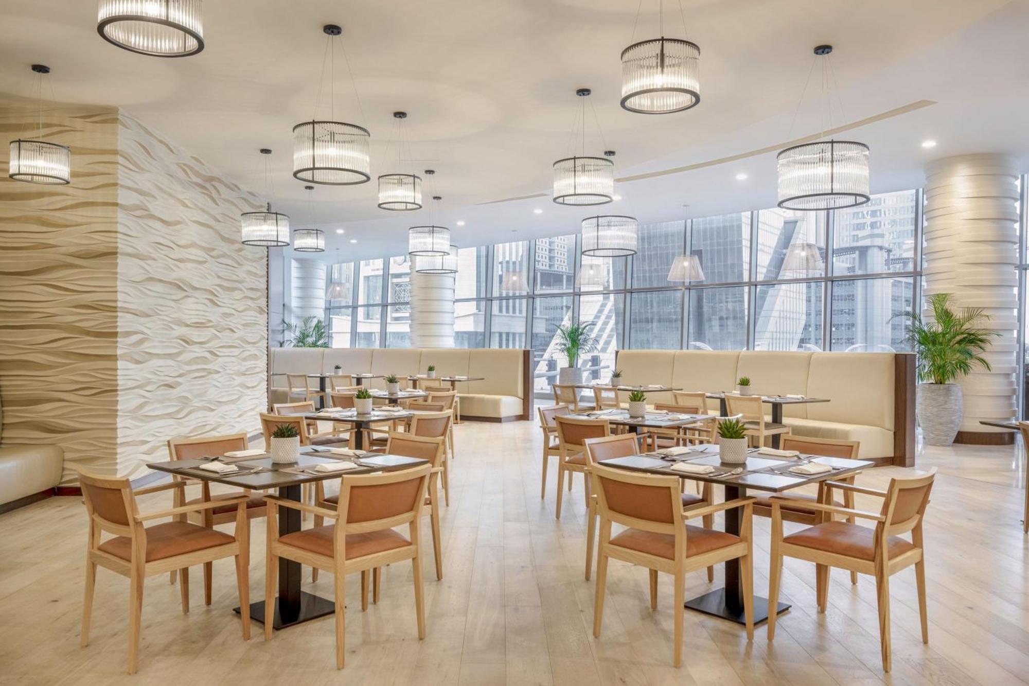 Le Meridien City Center Doha Dış mekan fotoğraf